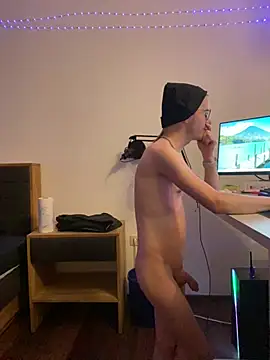 Chat +18 de YoungSebi ao vivo