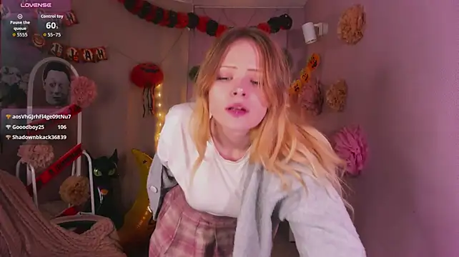 Ivy_Pierce Adlı Modelin Canlı XXX Sohbeti