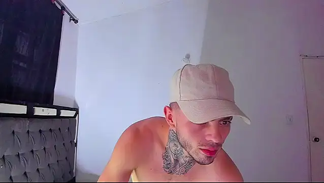 Chat XXX ao vivo de zeus_eddy