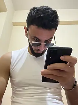 צ'אט XXX בשידור חי של kingtop222