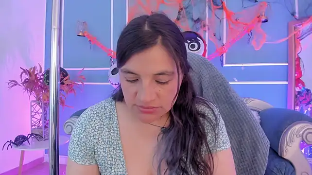 TaraTaylorr Chat XXX in diretta