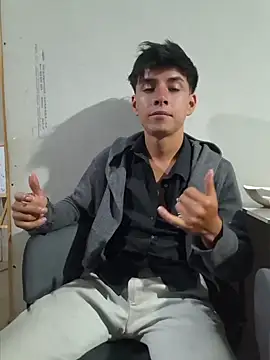 ZaneHoward 现场XXX聊天