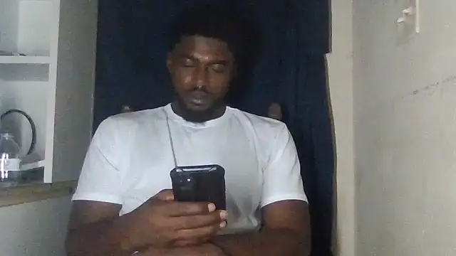 BrownSkinHandsome webkamerás műsora