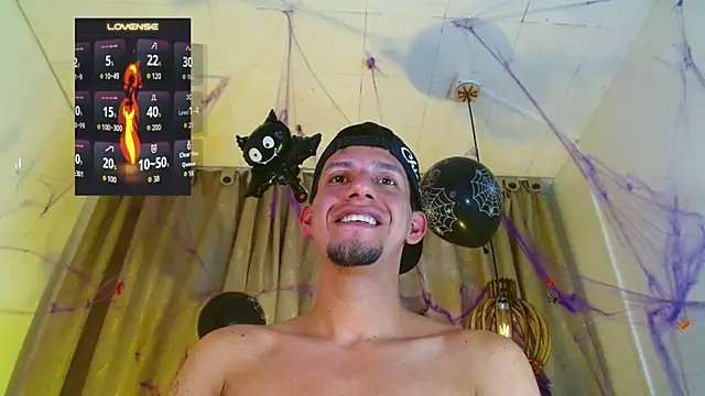 _Dominic_Smith_ Live XXX-Chat
