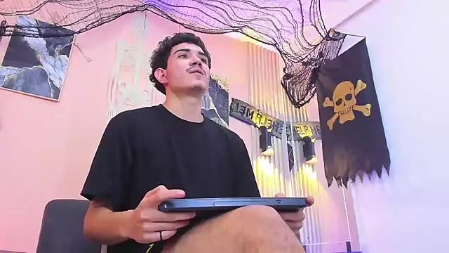 alejo_hadders' Live XXX Chat