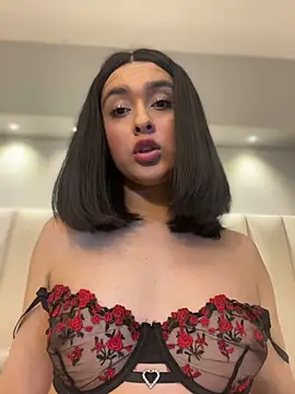 MiahWindsor Adlı Modelin Canlı XXX Sohbeti
