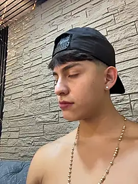 Lander_Cruz Live XXX-chat