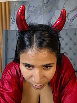 La_indiia's Live XXX Chat