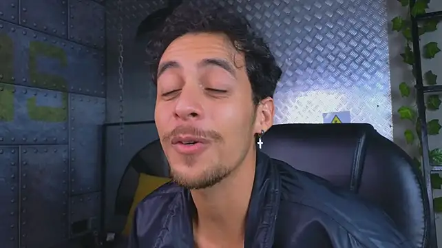 Živý XXX chat Jeey_Bee