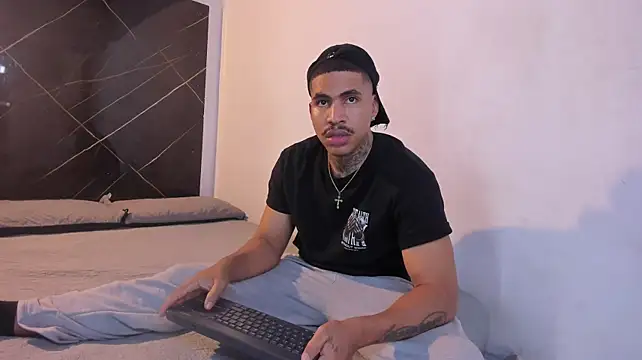 Chat XXX ao vivo de Chirshot_