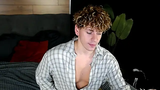 ConnorBlake Adlı Modelin Canlı XXX Sohbeti