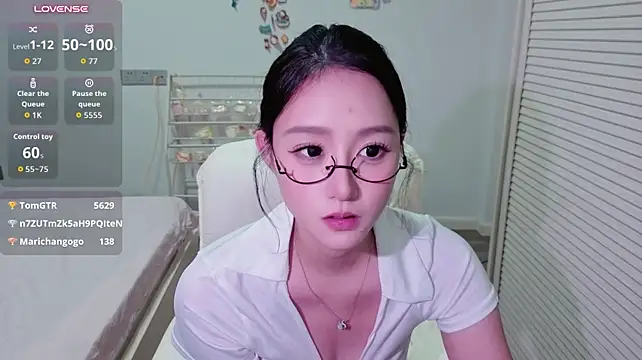 yikecaomei's Live XXX Chat
