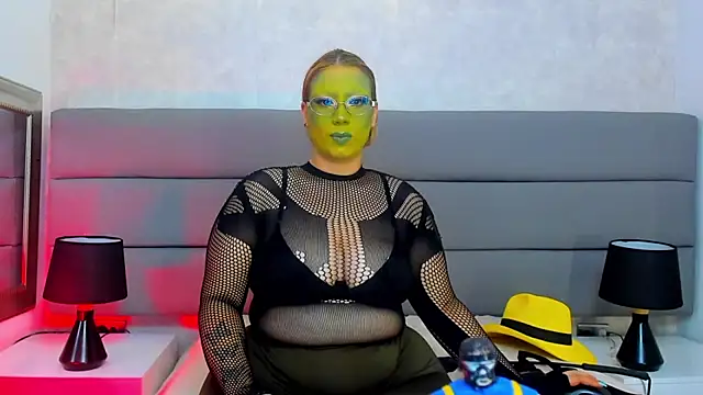 Chat XXX en directo de MillyHotsoon