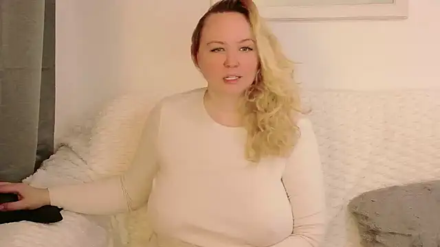 Chat +18 de Sarah4you ao vivo