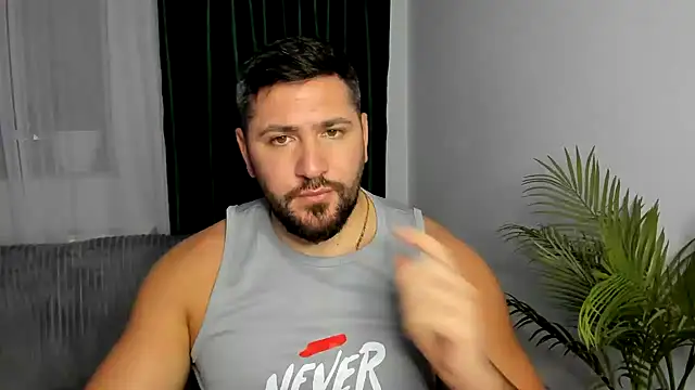 XXX chat uživo modela Gold_Alpha_Boy