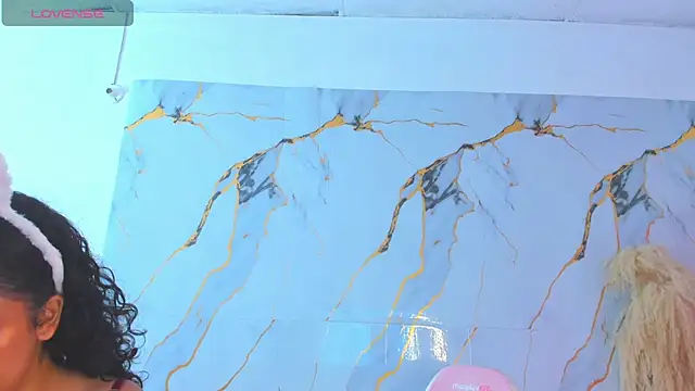 isabella_swimm's Live XXX Chat