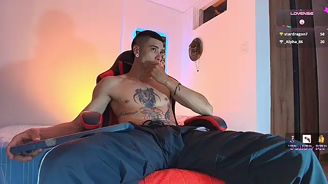 צ'אט XXX בשידור חי של Darkwin666