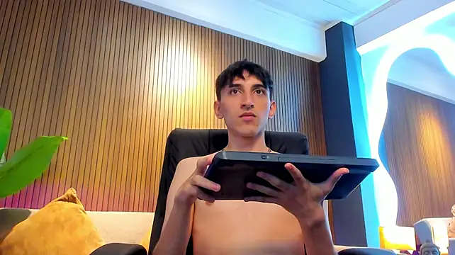 APOLOKING_n Live XXX chat