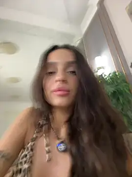 Chat +18 de AdoraCortes ao vivo