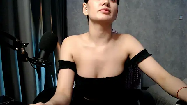 KiraYammy's Live XXX Chat