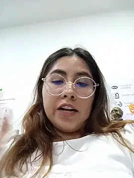 Sofia_Honey1: απευθείας συνομιλία ΧΧΧ