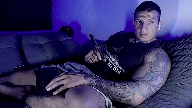 Czat XXX na żywo – Shane_Clay