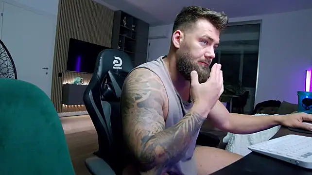 UbbeViking Live XXX Chat
