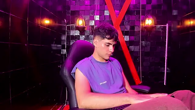 Chat +18 de JhonyRiver ao vivo