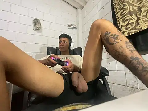 Max_TheHorseDick: απευθείας συνομιλία ΧΧΧ
