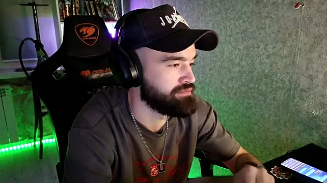 _Serious_Man Chat XXX live