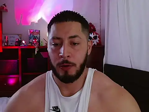 Spilios_low Chat XXX live