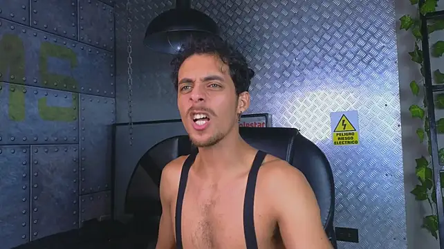 Chat +18 de Jeey_Bee ao vivo