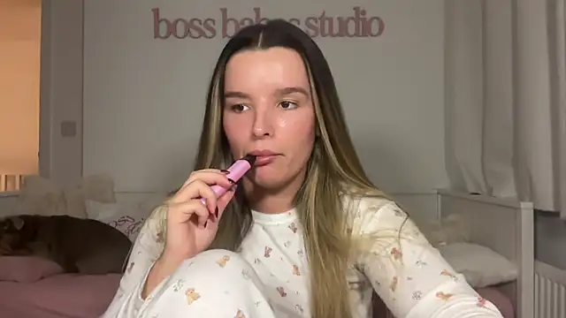 maisiesmithx Adlı Modelin Canlı XXX Sohbeti