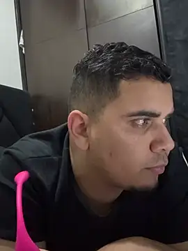 Dante_Valcur Chat XXX in diretta