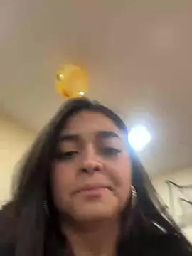 Selene__Ferrer Adlı Modelin Canlı XXX Sohbeti