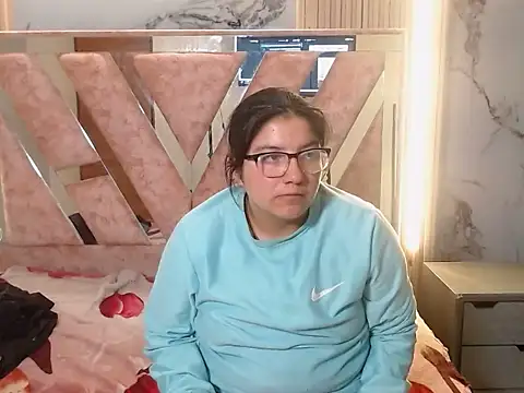 samanthaqueenmoon's Live XXX Chat