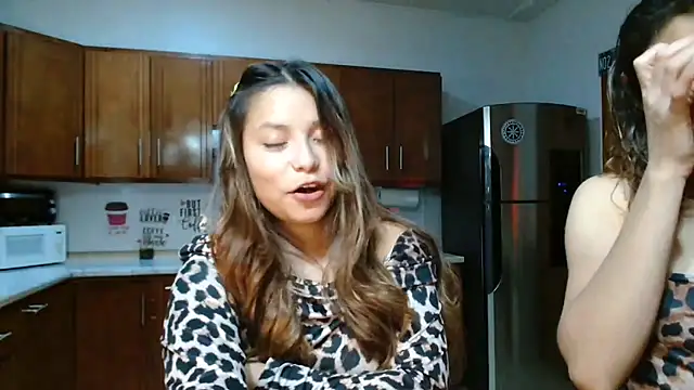 3littles Live XXX Chat