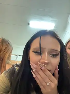 sukidaa's Live XXX Chat