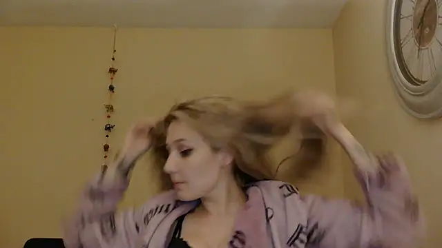 MollysChambers live XXX chat