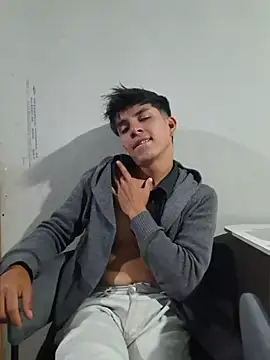 ZaneHoward 现场XXX聊天