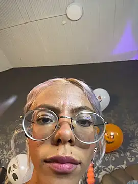 Ariaoficial's Live XXX Chat