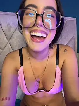 Živý XXX chat TopDollXXX