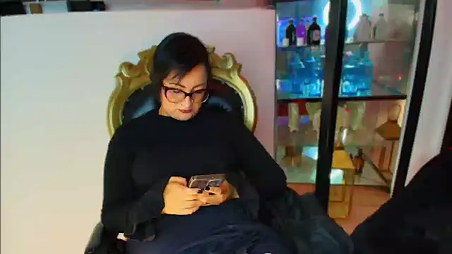 kiara-voss Adlı Modelin Canlı XXX Sohbeti