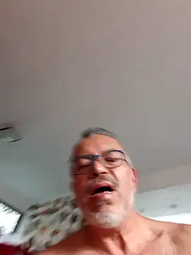 cared72 Live XXX Chat