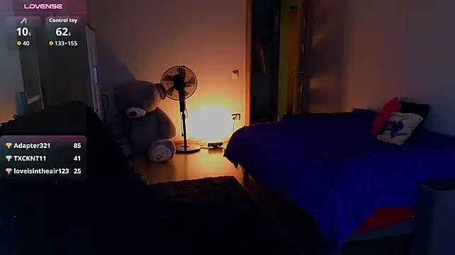 MilanaOmg's Live XXX Chat