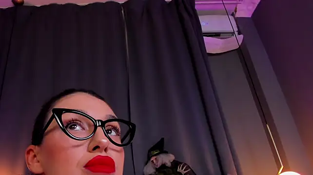 SonyaParker's Live XXX Chat