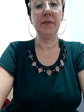 MILEIDE980 XXX чат на живо