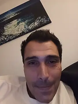 XXX chat uživo modela dolcenick