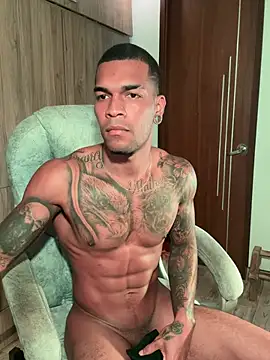 Sembang XXX Secara Langsung blackboy-strong