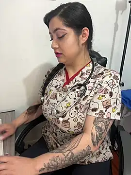 Amyy_1 Adlı Modelin Canlı XXX Sohbeti